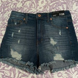 Kendall + Kylie Jean shorts size 7/28
